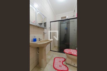 Casa à venda com 150m², 3 quartos e 2 vagas Casa à venda com 150m², 3 quartos e 2 vagasBanheiro