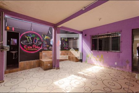 Casa à venda com 150m², 3 quartos e 2 vagas Casa à venda com 150m², 3 quartos e 2 vagasGaragem