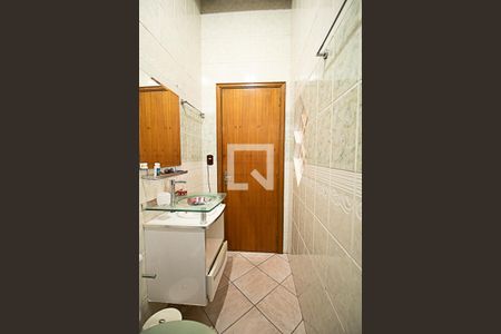 Casa à venda com 1m², 3 quartos e 3 vagasBanheiro quarto 2