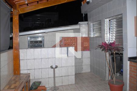 Casa à venda com 170m², 3 quartos e 2 vagas Casa à venda com 170m², 3 quartos e 2 vagasÁrea Comum - Churrasqueira