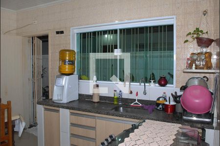 Casa à venda com 170m², 3 quartos e 2 vagas Casa à venda com 170m², 3 quartos e 2 vagasCozinha