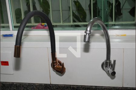 Casa à venda com 170m², 3 quartos e 2 vagas Casa à venda com 170m², 3 quartos e 2 vagasCozinha