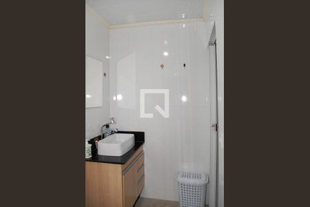 Casa à venda com 170m², 3 quartos e 2 vagas Casa à venda com 170m², 3 quartos e 2 vagasBanheiro 1