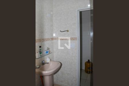 Casa à venda com 170m², 3 quartos e 2 vagas Casa à venda com 170m², 3 quartos e 2 vagasBanheiro 2