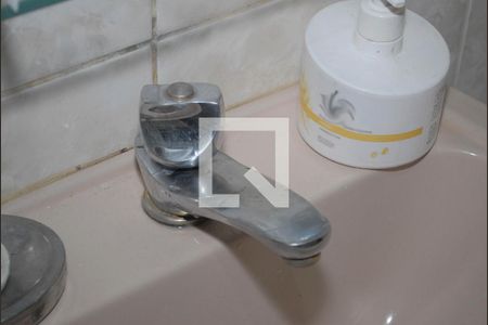 Casa à venda com 170m², 3 quartos e 2 vagas Casa à venda com 170m², 3 quartos e 2 vagasBanheiro 2