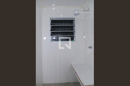 Casa à venda com 170m², 3 quartos e 2 vagas Casa à venda com 170m², 3 quartos e 2 vagasBanheiro 1