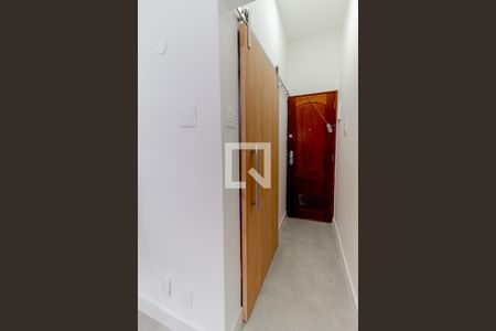 Studio à venda com 28m², 1 quarto e sem vaga Studio à venda com 28m², 1 quarto e sem vagaCorredor