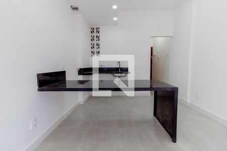 Studio à venda com 28m², 1 quarto e sem vaga Studio à venda com 28m², 1 quarto e sem vagaSala/Cozinha