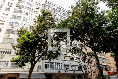 Studio à venda com 28m², 1 quarto e sem vaga Studio à venda com 28m², 1 quarto e sem vagaFachada