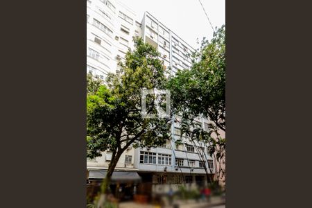 Studio à venda com 28m², 1 quarto e sem vaga Studio à venda com 28m², 1 quarto e sem vagaFachada