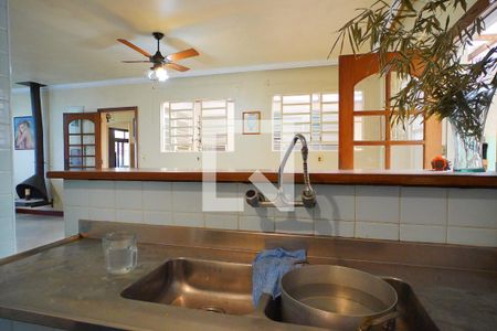 Casa à venda com 411m², 6 quartos e 6 vagasCozinha 2