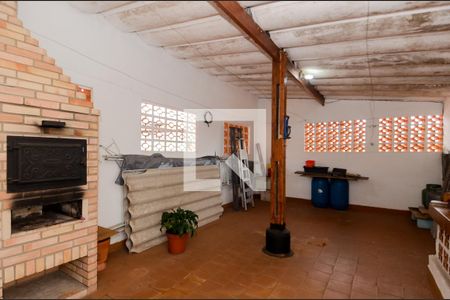 Casa à venda com 220m², 3 quartos e 2 vagasVaranda