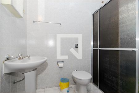 Casa à venda com 220m², 3 quartos e 2 vagasBanheiro da Suíte