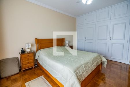 Apartamento à venda com 215m², 3 quartos e 2 vagas Apartamento à venda com 215m², 3 quartos e 2 vagasSuite 2