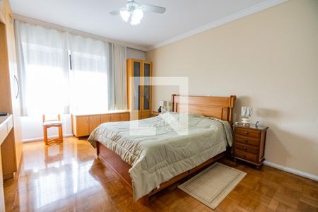 Apartamento à venda com 215m², 3 quartos e 2 vagas Apartamento à venda com 215m², 3 quartos e 2 vagasSuite 2