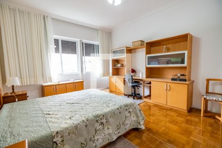 Apartamento à venda com 215m², 3 quartos e 2 vagas Apartamento à venda com 215m², 3 quartos e 2 vagasSuite 3