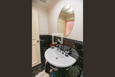 Apartamento à venda com 215m², 3 quartos e 2 vagas Apartamento à venda com 215m², 3 quartos e 2 vagasLavabo