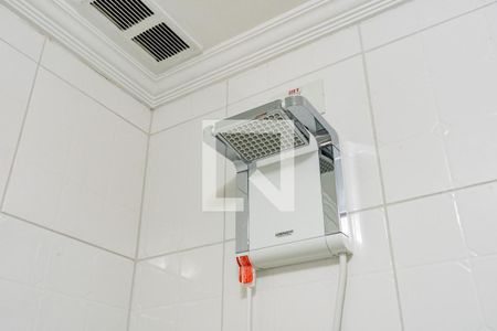 Apartamento à venda com 215m², 3 quartos e 2 vagas Apartamento à venda com 215m², 3 quartos e 2 vagasBanheiro Suite 1