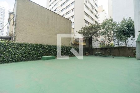 Apartamento à venda com 215m², 3 quartos e 2 vagas Apartamento à venda com 215m², 3 quartos e 2 vagasQuadra Esportiva