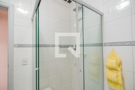 Apartamento à venda com 215m², 3 quartos e 2 vagas Apartamento à venda com 215m², 3 quartos e 2 vagasBanheiro Suite 1