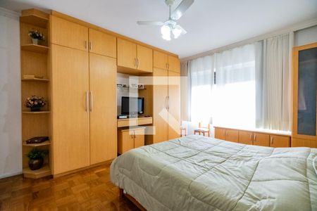 Apartamento à venda com 215m², 3 quartos e 2 vagas Apartamento à venda com 215m², 3 quartos e 2 vagasSuite 2