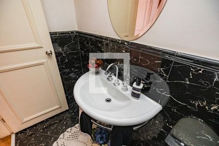 Apartamento à venda com 215m², 3 quartos e 2 vagas Apartamento à venda com 215m², 3 quartos e 2 vagasLavabo