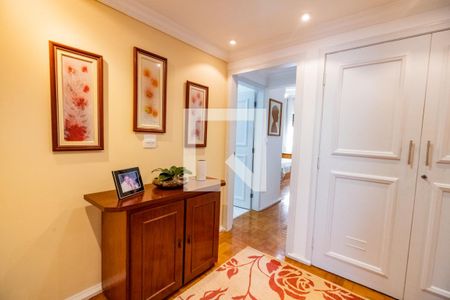 Apartamento à venda com 215m², 3 quartos e 2 vagas Apartamento à venda com 215m², 3 quartos e 2 vagasCorredor