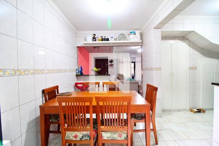 Casa à venda com 126m², 3 quartos e 2 vagasCozinha