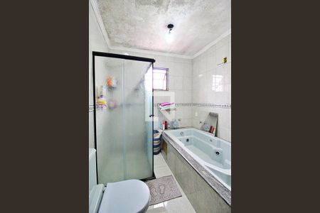 Casa à venda com 126m², 3 quartos e 2 vagasBanheiro da Suíte