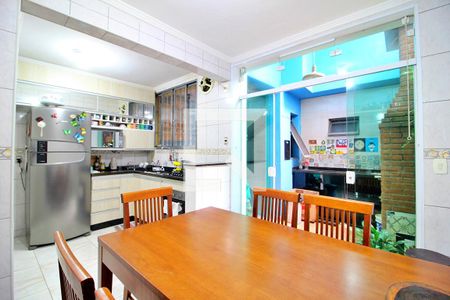 Casa à venda com 126m², 3 quartos e 2 vagasCozinha