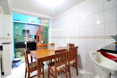 Casa à venda com 126m², 3 quartos e 2 vagasCozinha