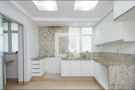 Apartamento à venda com 156m², 4 quartos e 3 vagasCozinha