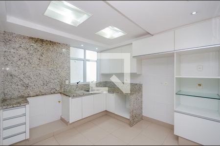 Apartamento à venda com 156m², 4 quartos e 3 vagasCozinha