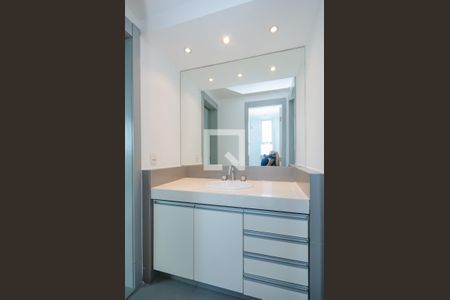 Apartamento à venda com 156m², 4 quartos e 3 vagasBanheiro Semi - suítes