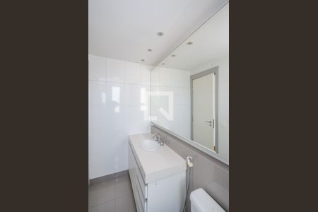 Apartamento à venda com 156m², 4 quartos e 3 vagasBanheiro da Suíte 2