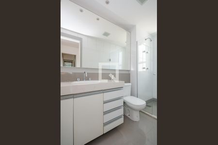 Apartamento à venda com 156m², 4 quartos e 3 vagasBanheiro da Suíte 2