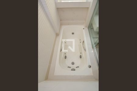 Apartamento à venda com 156m², 4 quartos e 3 vagasBanheiro da Suíte