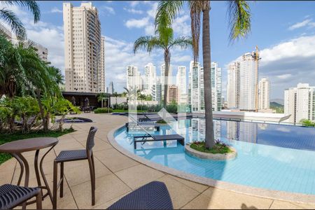 Apartamento à venda com 156m², 4 quartos e 3 vagasPiscina