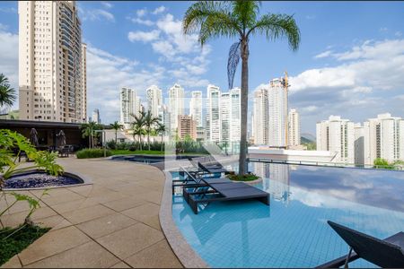 Apartamento à venda com 156m², 4 quartos e 3 vagasPiscina