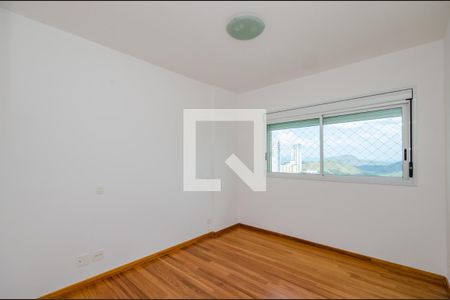 Apartamento à venda com 156m², 4 quartos e 3 vagasSuíte