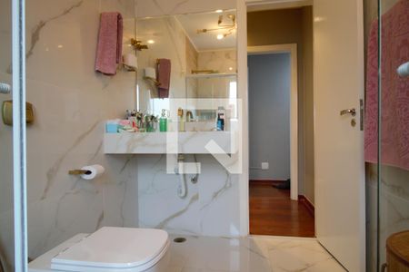 Casa à venda com 501m², 5 quartos e 5 vagasBanheiro corredor