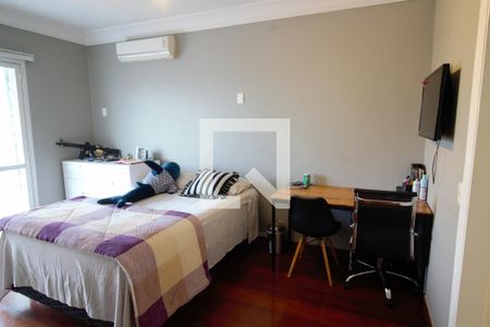 Casa à venda com 501m², 5 quartos e 5 vagasSuíte 2