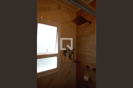 Casa à venda com 501m², 5 quartos e 5 vagasBanheiro corredor