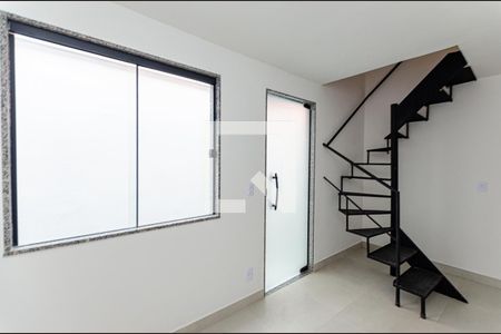 Sala de apartamento para alugar com 2 quartos, 45m² em Jacaré, Niterói
