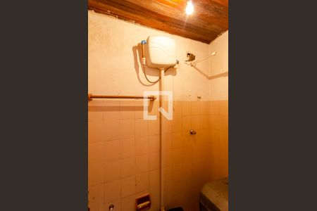 Casa à venda com 143m², 4 quartos e 2 vagas Casa à venda com 143m², 4 quartos e 2 vagasBanheiro de Serviço