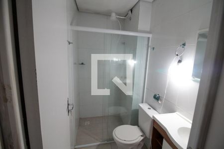 Banheiro de kitnet/studio para alugar com 0 quarto, 22m² em Cidade Mãe do Céu, São Paulo