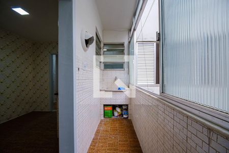 Apartamento à venda com 107m², 3 quartos e 1 vagaÁrea de Serviço