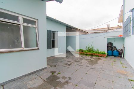 Casa à venda com 187m², 3 quartos e 4 vagas Casa à venda com 187m², 3 quartos e 4 vagasQuintal