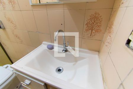 Casa à venda com 187m², 3 quartos e 4 vagas Casa à venda com 187m², 3 quartos e 4 vagasBanheiro Corredor