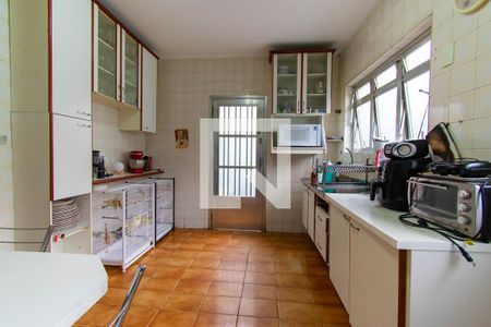 Casa à venda com 187m², 3 quartos e 4 vagas Casa à venda com 187m², 3 quartos e 4 vagasCozinha